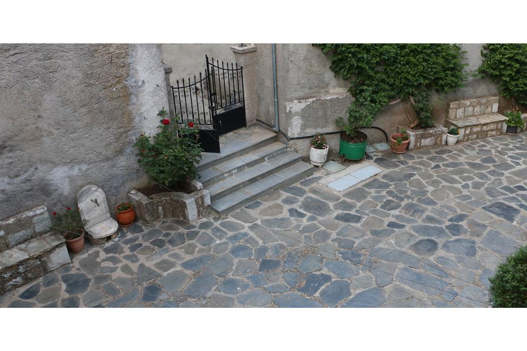 Maleatis Apollo Guesthouse Kosmas Exterior photo