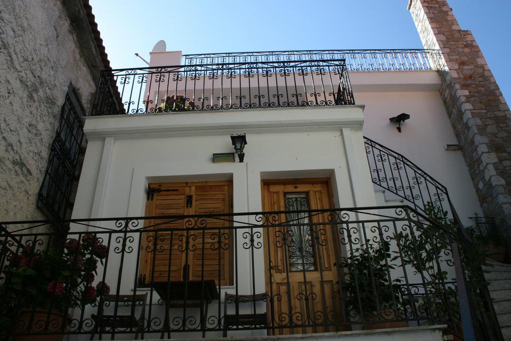 Maleatis Apollo Guesthouse Kosmas Exterior photo